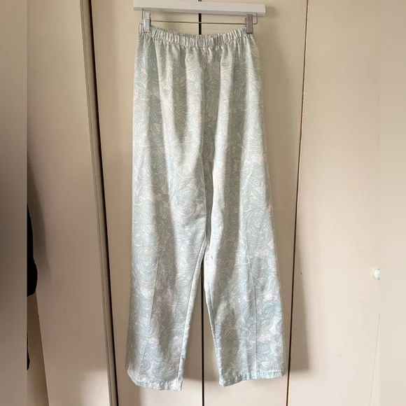 Miss Elaine Paisley & Lace Long Pajama Set in Size Large - Picture 5 of 8